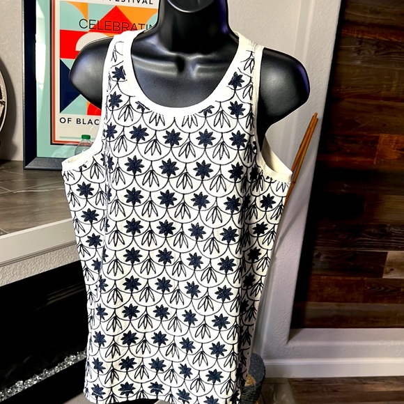 J. Crew | 100% Cotton | Decoration: 100% Polyester - Picture 3 of 7